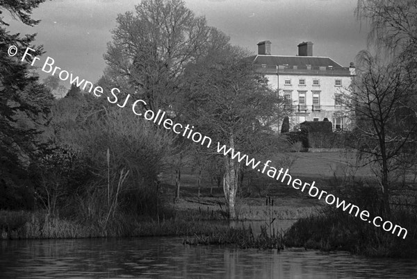 HOUSE FROM LAKE 8.5CM